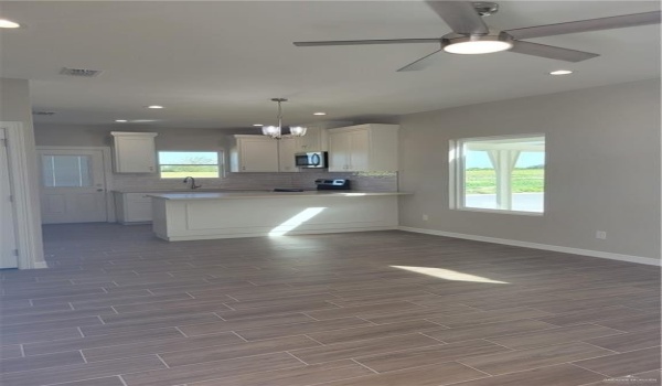 1025 N Clarence Avenue, Edinburg, TX 78541, ,Residential Multi Family,For Sale,1025 N Clarence Avenue,464066
