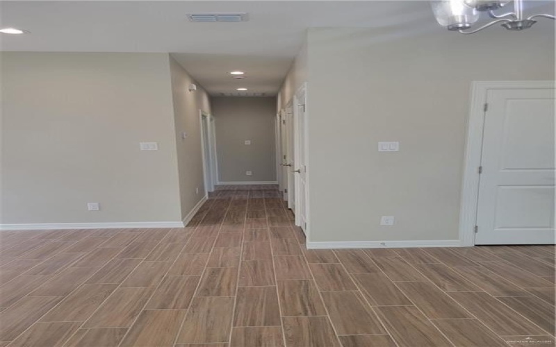 1025 N Clarence Avenue, Edinburg, TX 78541, ,Residential Multi Family,For Sale,1025 N Clarence Avenue,464066