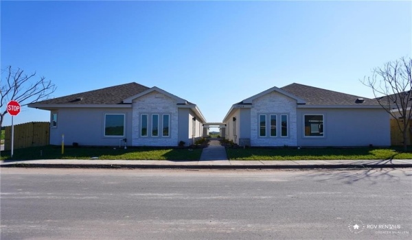 1024 N Abbey Avenue, Edinburg, TX 78541, ,Residential Multi Family,For Sale,1024 N Abbey Avenue,464070