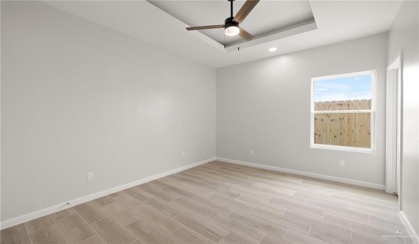9206 N 56th Lane, McAllen, TX 78504, ,Residential Multi Family,For Sale,9206 N 56th Lane,469311