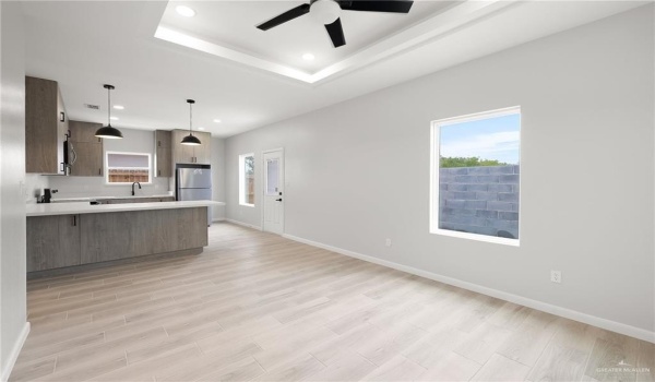 9206 N 56th Lane, McAllen, TX 78504, ,Residential Multi Family,For Sale,9206 N 56th Lane,469311