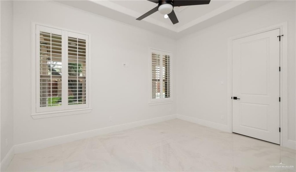 1313 Oriole Avenue, McAllen, TX 78504, 4 Bedrooms Bedrooms, ,5 BathroomsBathrooms,Residential,For Sale,1313 Oriole Avenue,469350