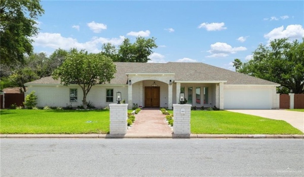 1313 Oriole Avenue, McAllen, TX 78504, 4 Bedrooms Bedrooms, ,5 BathroomsBathrooms,Residential,For Sale,1313 Oriole Avenue,469350