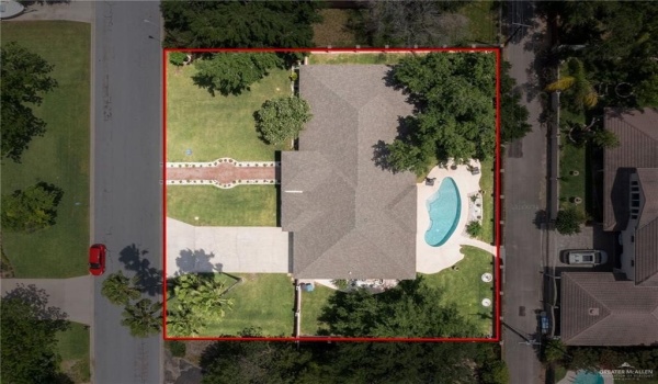 1313 Oriole Avenue, McAllen, TX 78504, 4 Bedrooms Bedrooms, ,5 BathroomsBathrooms,Residential,For Sale,1313 Oriole Avenue,469350