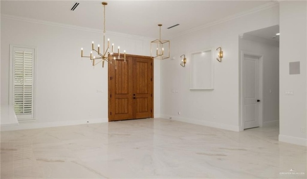 1313 Oriole Avenue, McAllen, TX 78504, 4 Bedrooms Bedrooms, ,5 BathroomsBathrooms,Residential,For Sale,1313 Oriole Avenue,469350
