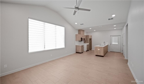 3601 Vanessa Lane #4, Weslaco, TX 78596, 3 Bedrooms Bedrooms, ,2 BathroomsBathrooms,Residential,For Sale,3601 Vanessa Lane,464096