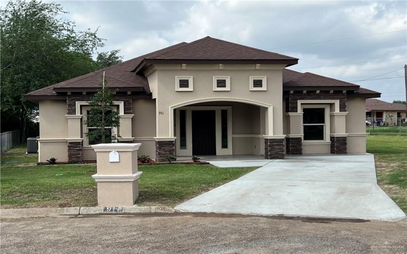 911 S 19th Avenue, Edinburg, TX 78539, 3 Bedrooms Bedrooms, ,2 BathroomsBathrooms,Residential,For Sale,911 S 19th Avenue,470066