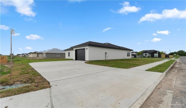 900 E 38th Street, San Juan, TX 78589, 3 Bedrooms Bedrooms, ,2 BathroomsBathrooms,Residential,For Sale,900 E 38th Street,470069