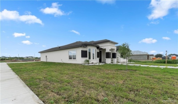 900 E 38th Street, San Juan, TX 78589, 3 Bedrooms Bedrooms, ,2 BathroomsBathrooms,Residential,For Sale,900 E 38th Street,470069