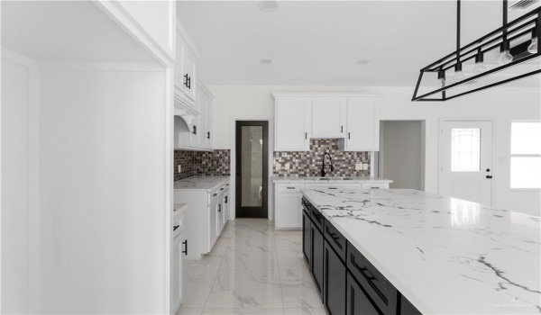 900 E 38th Street, San Juan, TX 78589, 3 Bedrooms Bedrooms, ,2 BathroomsBathrooms,Residential,For Sale,900 E 38th Street,470069