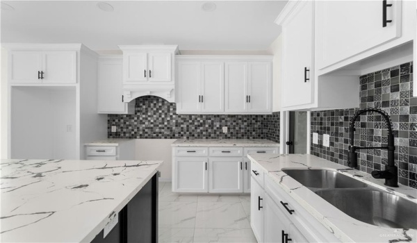 900 E 38th Street, San Juan, TX 78589, 3 Bedrooms Bedrooms, ,2 BathroomsBathrooms,Residential,For Sale,900 E 38th Street,470069
