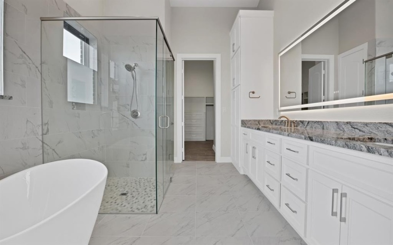 18023 Lake Ray Hubbard Drive, Forney, TX 75126, 5 Bedrooms Bedrooms, ,6 BathroomsBathrooms,Residential,For Sale,18023 Lake Ray Hubbard Drive,20865456
