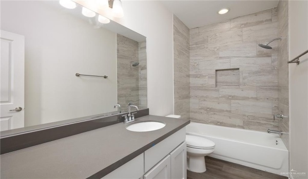 1420 Zurich Avenue, McAllen, TX 78504, 3 Bedrooms Bedrooms, ,2 BathroomsBathrooms,Residential,For Sale,1420 Zurich Avenue,470093