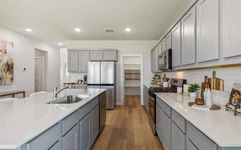 4808 Bishop Street, McKinney, TX 75071, 5 Bedrooms Bedrooms, ,3 BathroomsBathrooms,Residential,For Sale,4808 Bishop Street,20865461