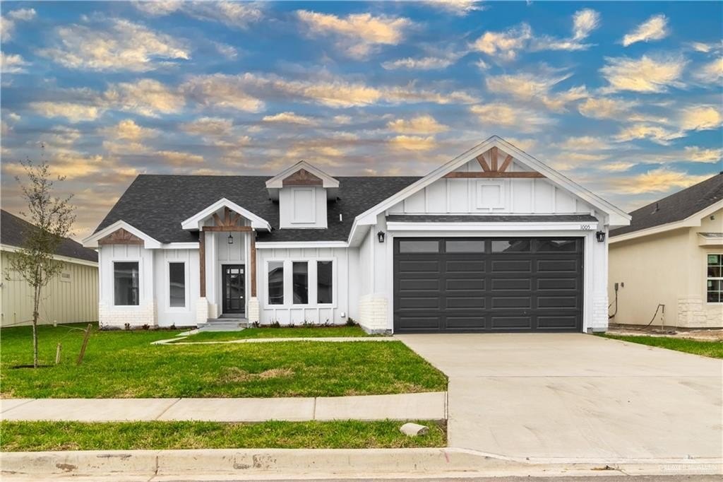 1005 Broken Arrow Drive, Alamo, TX 78516, 3 Bedrooms Bedrooms, ,2 BathroomsBathrooms,Residential,For Sale,1005 Broken Arrow Drive,464243