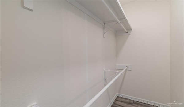 1006 N Clarence Avenue #3, Edinburg, TX 78541, 3 Bedrooms Bedrooms, ,2 BathroomsBathrooms,Residential Lease,For Rent,1006 N Clarence Avenue,469459