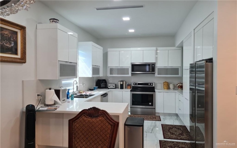6711 N 11th Lane N, McAllen, TX 78504, 3 Habitaciones Habitaciones , ,3 BañosBaños,Residential,En Venta,6711 N 11th Lane N,470147