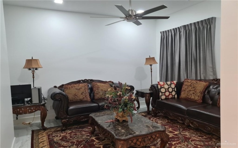 6711 N 11th Lane N, McAllen, TX 78504, 3 Habitaciones Habitaciones , ,3 BañosBaños,Residential,En Venta,6711 N 11th Lane N,470147