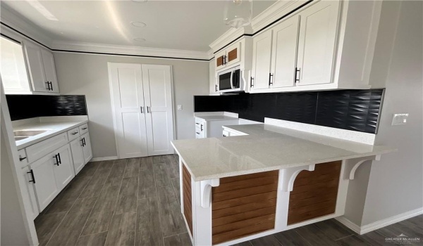 2360 Victoriano Street, Weslaco, TX 78596, 3 Bedrooms Bedrooms, ,2 BathroomsBathrooms,Residential,For Sale,2360 Victoriano Street,464247