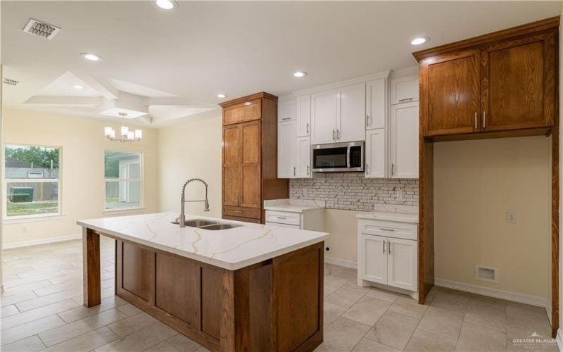 613 Tower Oak Drive, Alamo, TX 78516, 3 Bedrooms Bedrooms, ,2 BathroomsBathrooms,Residential,For Sale,613 Tower Oak Drive,469472