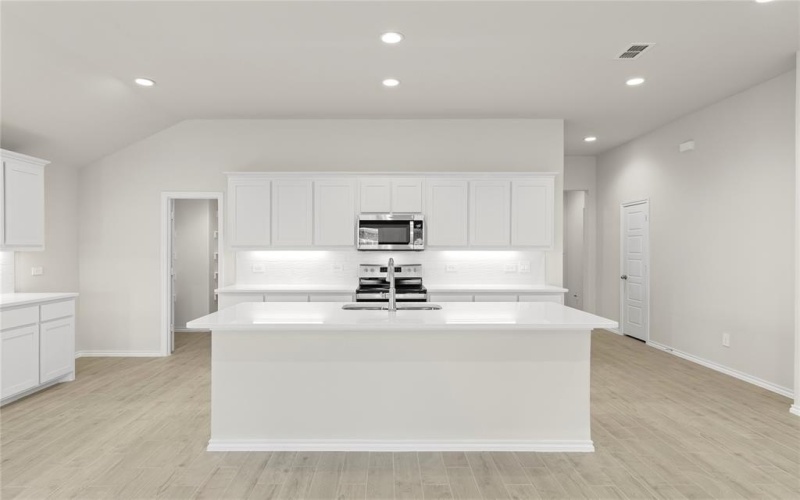 2105 Hickory Lane, Aubrey, TX 76227, 3 Bedrooms Bedrooms, ,2 BathroomsBathrooms,Residential,For Sale,2105 Hickory Lane,20866466