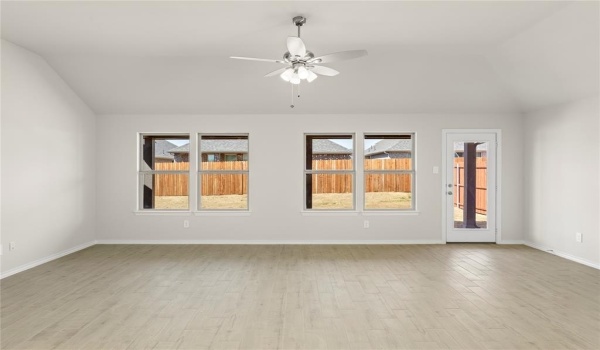 2105 Hickory Lane, Aubrey, TX 76227, 3 Bedrooms Bedrooms, ,2 BathroomsBathrooms,Residential,For Sale,2105 Hickory Lane,20866466