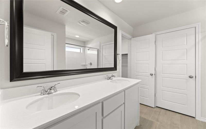 2105 Hickory Lane, Aubrey, TX 76227, 3 Bedrooms Bedrooms, ,2 BathroomsBathrooms,Residential,For Sale,2105 Hickory Lane,20866466