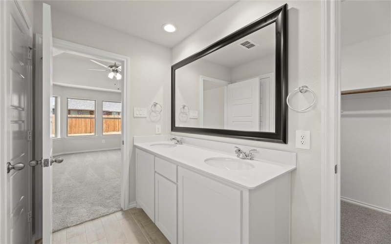 2105 Hickory Lane, Aubrey, TX 76227, 3 Bedrooms Bedrooms, ,2 BathroomsBathrooms,Residential,For Sale,2105 Hickory Lane,20866466