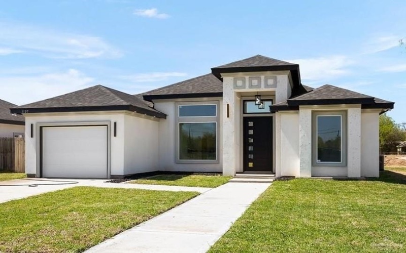 1107 Mezquite Drive, Alamo, TX 78516, 3 Bedrooms Bedrooms, ,2 BathroomsBathrooms,Residential,For Sale,1107 Mezquite Drive,470157