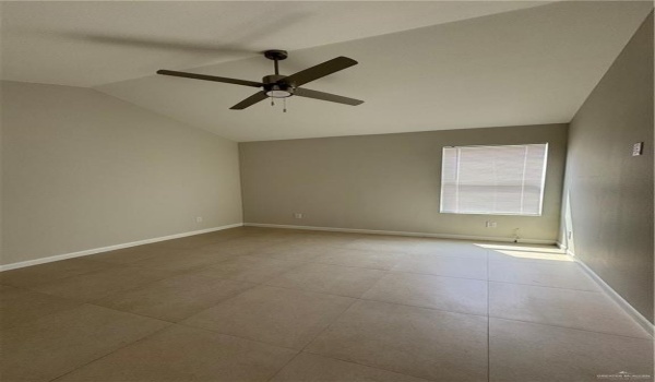 1200 E Hibiscus Avenue #2, McAllen, TX 78501, 1 Bedroom Bedrooms, ,1 BathroomBathrooms,Residential Lease,For Rent,1200 E Hibiscus Avenue,469478