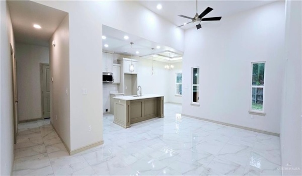 3603 Champagne Drive, Pharr, TX 78577, 3 Bedrooms Bedrooms, ,2 BathroomsBathrooms,Residential,For Sale,3603 Champagne Drive,464321