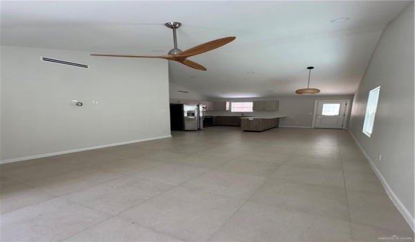 1200 E Hibiscus Avenue #7, McAllen, TX 78501, 2 Bedrooms Bedrooms, ,2 BathroomsBathrooms,Residential Lease,For Rent,1200 E Hibiscus Avenue,469483