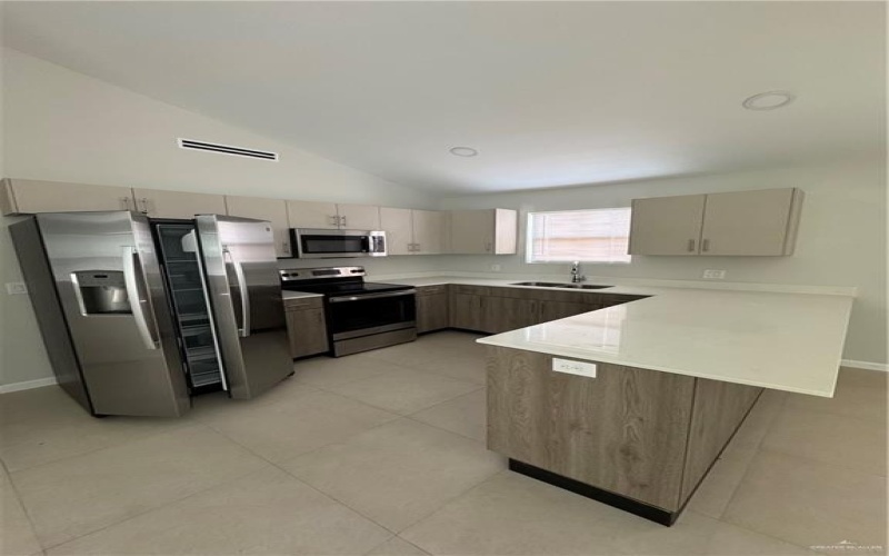 1200 E Hibiscus Avenue #7, McAllen, TX 78501, 2 Habitaciones Habitaciones , ,2 BañosBaños,Residential Lease,En Alquiler,1200 E Hibiscus Avenue,469483