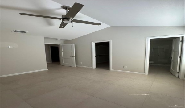 1200 E Hibiscus Avenue #7, McAllen, TX 78501, 2 Bedrooms Bedrooms, ,2 BathroomsBathrooms,Residential Lease,For Rent,1200 E Hibiscus Avenue,469483