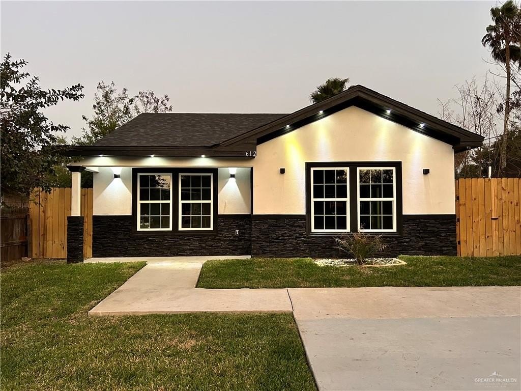 612 S 21st Street, Donna, TX 78537, 2 Bedrooms Bedrooms, ,2 BathroomsBathrooms,Residential,For Sale,612 S 21st Street,464388