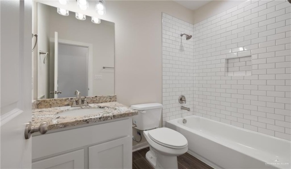 813 S Templo Dorado, Mission, TX 78572, 4 Bedrooms Bedrooms, ,3 BathroomsBathrooms,Residential,For Sale,813 S Templo Dorado,469495