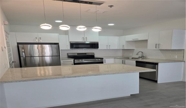 901 E Yuma Avenue #702, McAllen, TX 78503, 2 Bedrooms Bedrooms, ,2 BathroomsBathrooms,Residential Lease,For Rent,901 E Yuma Avenue,470225