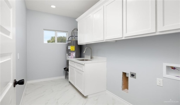 3708 Canan Street, Weslaco, TX 78596, 3 Bedrooms Bedrooms, ,2 BathroomsBathrooms,Residential,For Sale,3708 Canan Street,464526