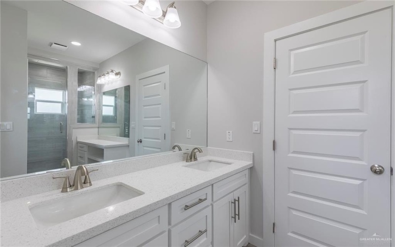 2831 Sienna Drive, Weslaco, TX 78599, 4 Bedrooms Bedrooms, ,2 BathroomsBathrooms,Residential,For Sale,2831 Sienna Drive,469636