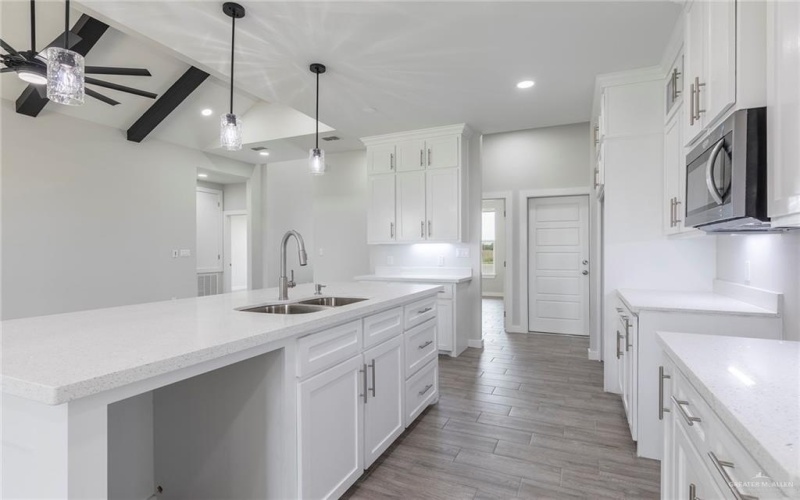 2831 Sienna Drive, Weslaco, TX 78599, 4 Bedrooms Bedrooms, ,2 BathroomsBathrooms,Residential,For Sale,2831 Sienna Drive,469636