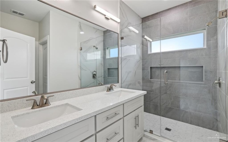 1116 E Boxwood Avenue, San Juan, TX 78589, 3 Habitaciones Habitaciones , ,2 BañosBaños,Residential,En Venta,1116 E Boxwood Avenue,470255