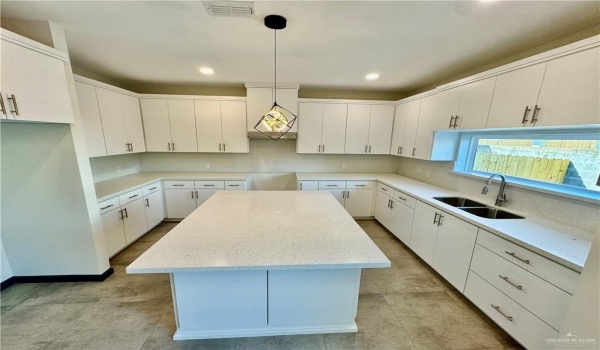2705 Stablewood, Mission, TX 78572, 3 Bedrooms Bedrooms, ,2 BathroomsBathrooms,Residential,For Sale,2705 Stablewood,470262