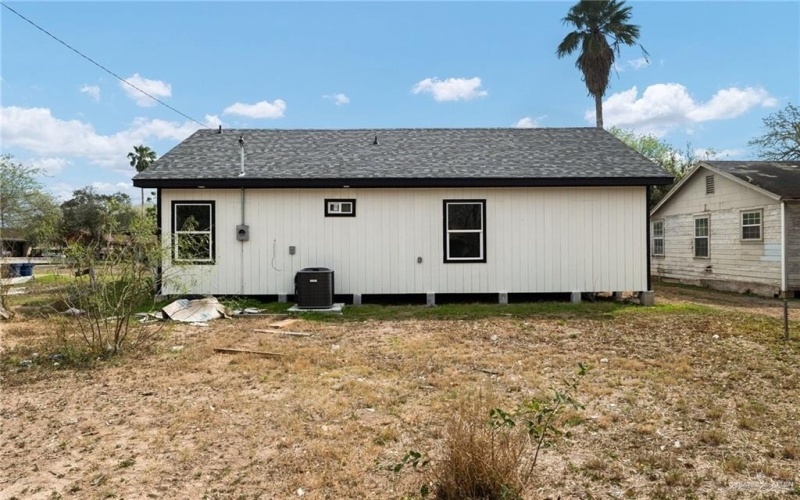 1047 S Illinois Street, Mercedes, TX 78570, 3 Bedrooms Bedrooms, ,2 BathroomsBathrooms,Residential,For Sale,1047 S Illinois Street,464569