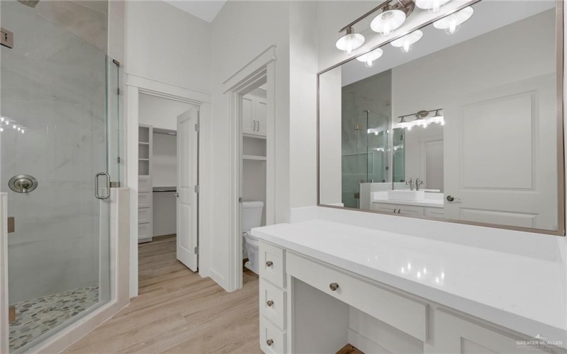 1007 Broken Arrow Drive, Alamo, TX 78516, 4 Bedrooms Bedrooms, ,2 BathroomsBathrooms,Residential,For Sale,1007 Broken Arrow Drive,469681