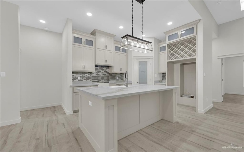 1007 Broken Arrow Drive, Alamo, TX 78516, 4 Bedrooms Bedrooms, ,2 BathroomsBathrooms,Residential,For Sale,1007 Broken Arrow Drive,469681