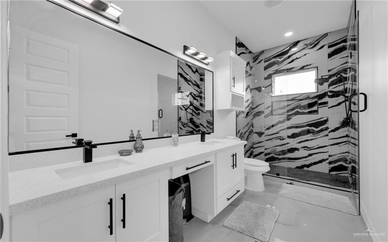 1301 Fairway Drive, Weslaco, TX 78599, 4 Bedrooms Bedrooms, ,3 BathroomsBathrooms,Residential,For Sale,1301 Fairway Drive,464683