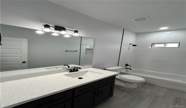 1409 S Michigan Street #3, Alton, TX 78573, 2 Bedrooms Bedrooms, ,2 BathroomsBathrooms,Residential Lease,For Rent,1409 S Michigan Street,470302