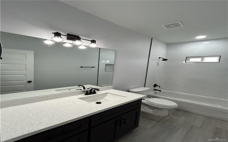 1409 S Michigan Street #3, Alton, TX 78573, 2 Bedrooms Bedrooms, ,2 BathroomsBathrooms,Residential Lease,For Rent,1409 S Michigan Street,470302