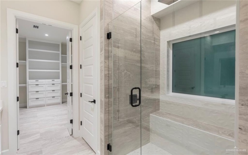 9811 24th Lane, McAllen, TX 78504, 4 Habitaciones Habitaciones , ,3 BañosBaños,Residential Lease,En Alquiler,9811 24th Lane,464697