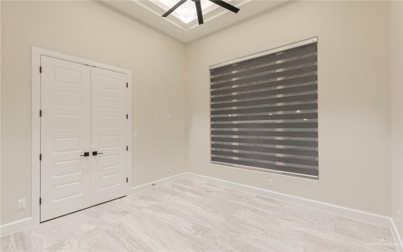 9811 24th Lane, McAllen, TX 78504, 4 Habitaciones Habitaciones , ,3 BañosBaños,Residential Lease,En Alquiler,9811 24th Lane,464697